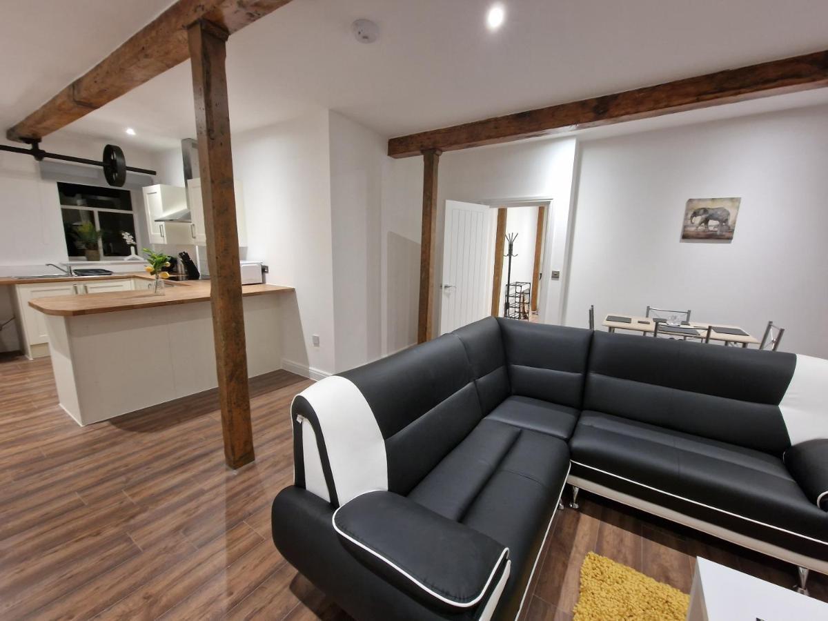 Апартаменты Delightful New Period Conversion